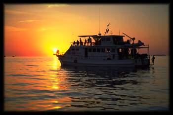 sunsetboat.jpg